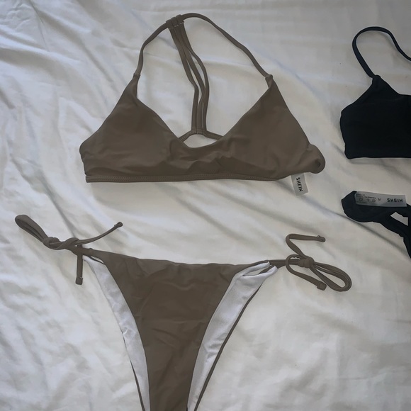 Bathing suits - Picture 2 of 3